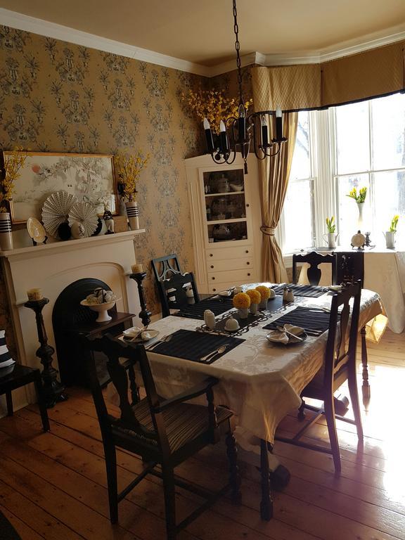Quartermain House Bed & Breakfast Фредериктън Екстериор снимка